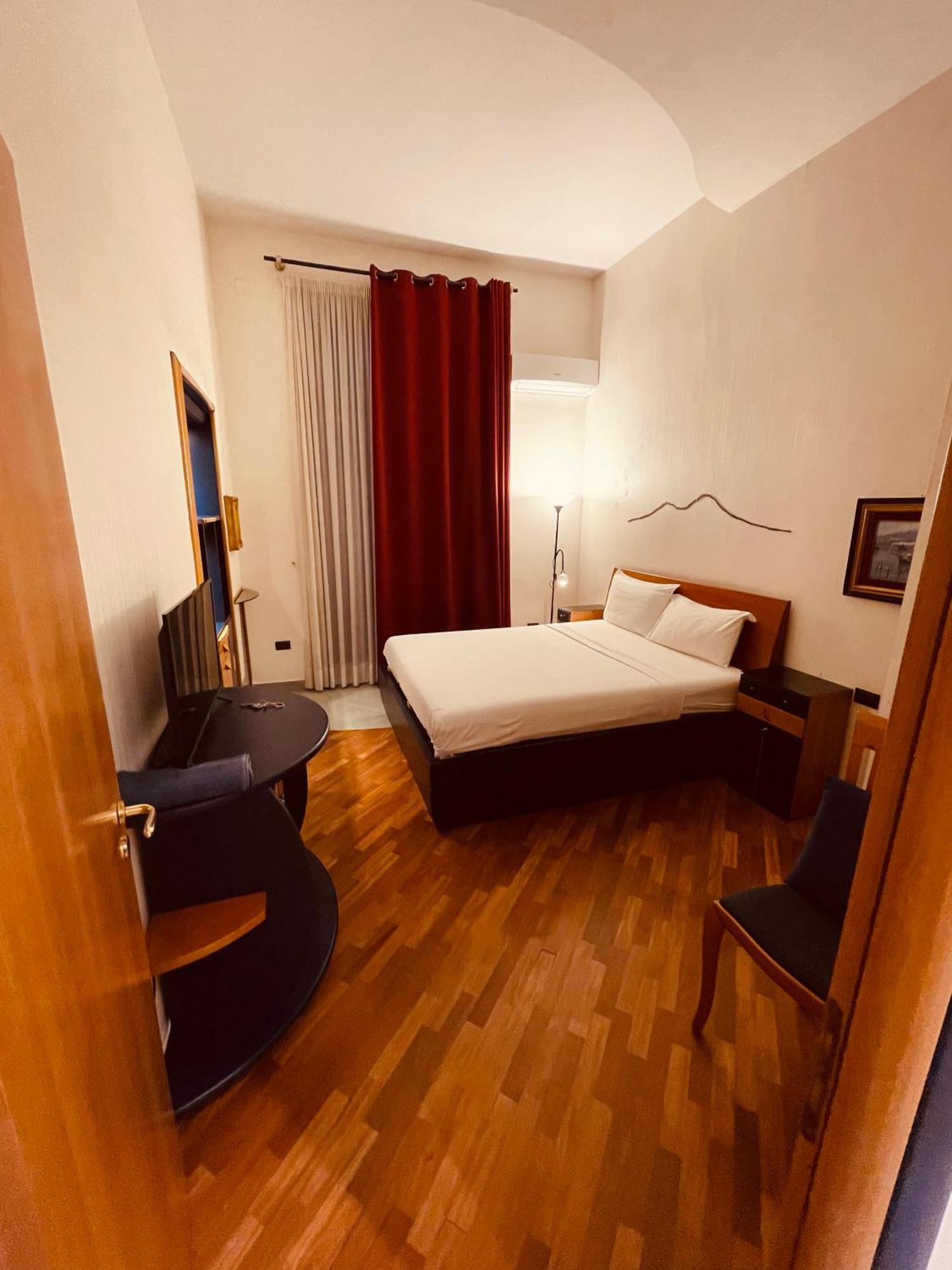 Nova Rooms Napoli Eksteriør bilde